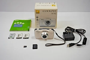 Nikon Digital Camera Coolpix S32 13.2 MP 3X Zoom White Waterproof Shockproof - Picture 1 of 17