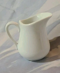 Jarra crema de mesa Sur La porcelana blanca. - Imagen 1 de 4