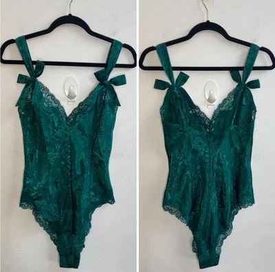 Vintage Victoria’s Secret Gold Label Green Lace Teddy Bodysuit — 第 1/2 张图片