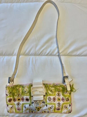 Fendi vintage con cuentas a mano, bordada multicolor baguette - muy buen estado Foto 1 de 4