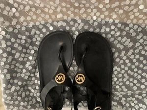 Michael Kors Black And Gold Jelly Sandals Size 6 - Picture 1 of 4