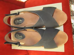 CLARKS Caslynn Shae BLACK Nubuck SLINGBACK Cork Wedge PLATFORM SANDALS Sz 9M - Picture 1 of 4