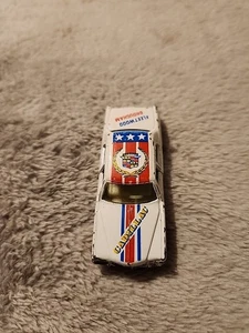 Vintage Yatming Cadillac Fleetwood Brougham Diecast White Car 1053 - Picture 1 of 4