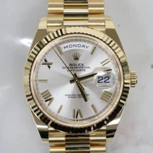 2020's Mint Rolex 228238 Day-Date 40 President 18K Yellow Gold Roman Dial Watch - Picture 1 of 7