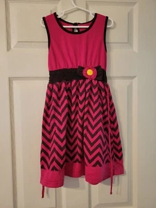 Girl Hot Pink And Black Chevron ZIG ZAG Print Stretchy Flower Dress Sz 8 - Picture 1 of 7