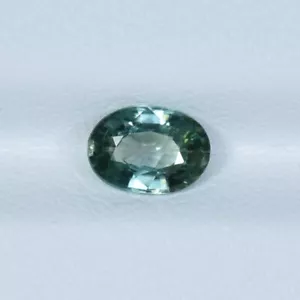1.15 ct BEST GRADE LUSTUR / NATURAL GREEN ZIRCON - Oval gemstone !! - Picture 1 of 2