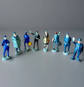 Alter TRICO Japan 30er Jahre Bahnhof, 75-80mm Arbeiter & Passagiere 8 Stück - Bild 1 von 6