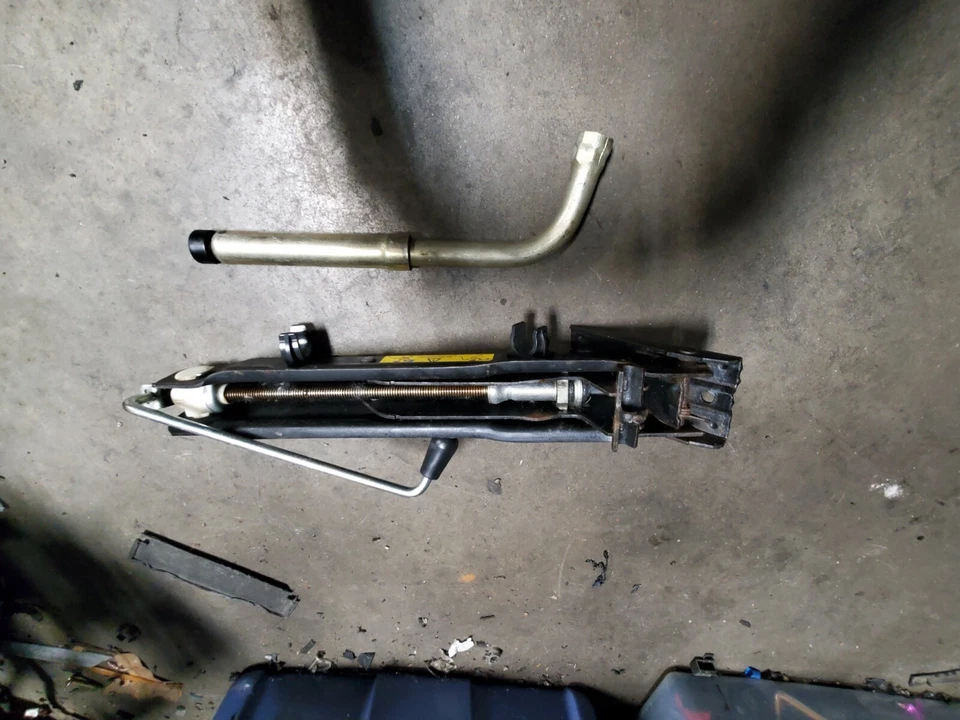 Mercedes-Benz W163 1998-1999-2000-2001 ML430 ML320 gato neumático  Foto 1 de 2