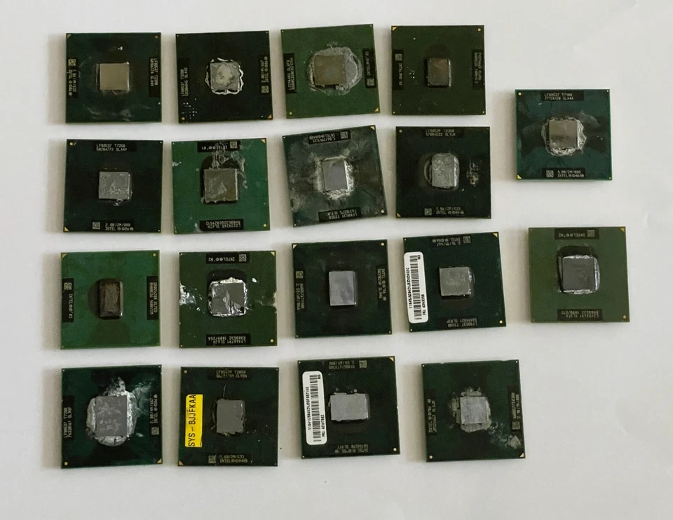 Lot of 18x AMD Turion Ultra Mobile Laptop CPUs – Used Processors, Socket S1 - Image 1 of 2