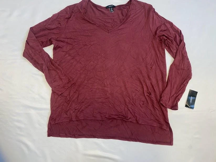 MSRP $40 Alfani V-Neck Long Sleeve Size Medium DEFECT - Image 1 of 4