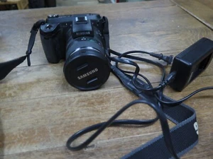 Samsung Pro815 8.0MP Digital Camera Black W/ Battery Charger TESTED NEEDS CLEAN - Picture 1 of 12