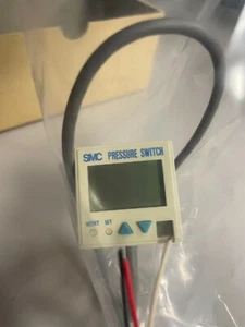 SMC - Pressure Sensor/Indicator ZSE30-01-25L - New With Box - Picture 1 of 2