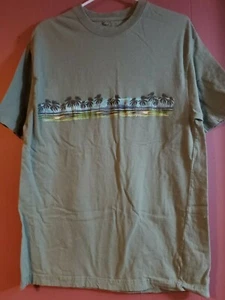 Covington Men's Size Medium T-shirt "Living Green" with Tropical Golf Course - Picture 1 of 4
