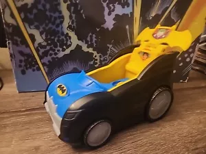 Fisher Price Little People Batman DC Super Friends 2 in 1 Spielset Batmobil Auto - Bild 1 von 5