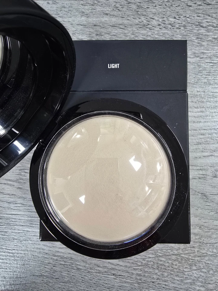 MAC Mineralize Skinfinish Natural | Light | 10g/0.35oz | New Boxed 💯 Authentic - Image 1 of 1