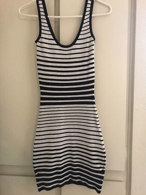 Vestido Marciano Rayas Blanco y Negro Metalizado Talla S Foto 1 de 4