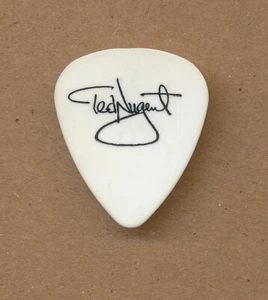 Ted Nugent - RARE tour issued vintage signature guitar pick - Picture 1 of 2