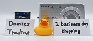 [FAST NEUWERTIG] Nikon COOLPIX S200 silber Kamera LCD Vergilbung getestet mit Akku 150 - Bild 1 von 19