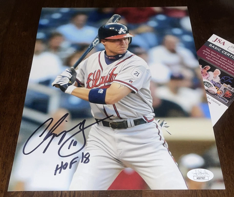 CHIPPER JONES SIGNED 8X10 PHOTO JSA AUTOGRAPH ATLANTA BRAVES BASEBALL AUTO HOF - Image 1 of 1