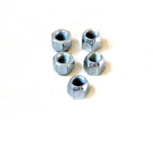 KIT 5 DADI PER CERCHIONI ACCIAIO SUZUKI - Foto 1 di 2