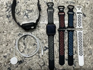 GPS Only Apple Watch Series 7 45MM Midnight Aluminum Midnight Sport - Photo 1 sur 5