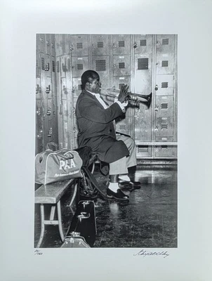 Milan Schijatschky, Louis Armstrong in der Garderobe, signiert, num. - Bild 1 von 4
