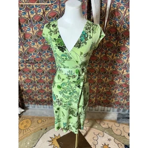 B. Darlin Green Floral Print Wrap Dress Short Sleeve Size 5/6 - Picture 1 of 3