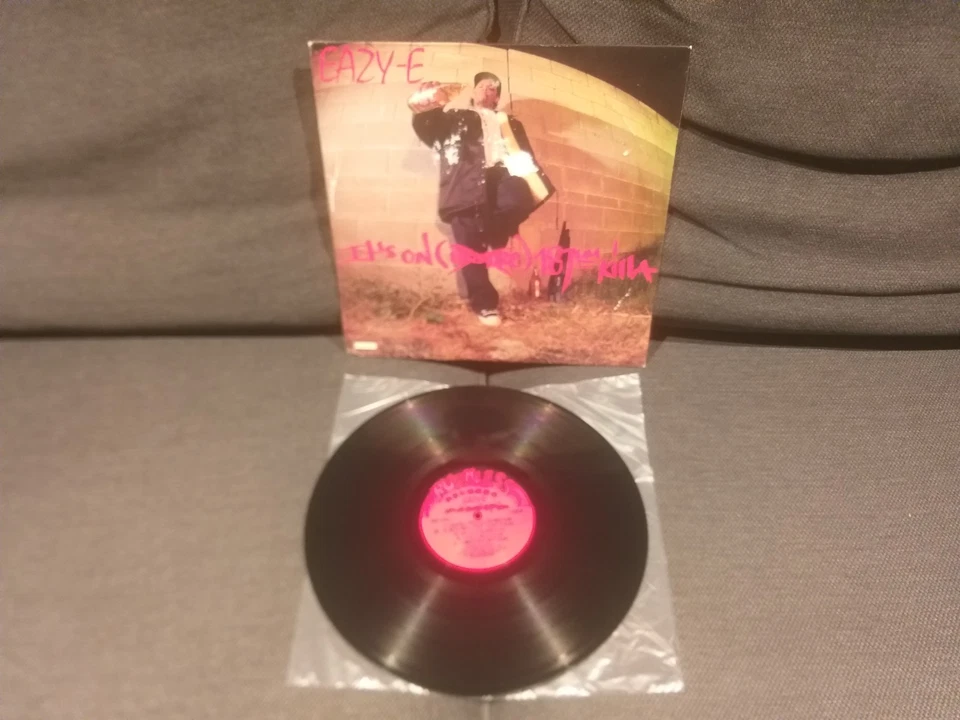 LP EAZY-E It's On (Dr. Dre) 187um Killa 1. Auflage US 94 1st Press RARE N.W.A EX - Bild 1 von 4