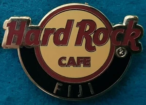 FIJI RED LINE CIRCLE LOGOTIPO CLÁSICO 3LC GUITARRA PICK HOLO 2020 Hard Rock Café PIN - Imagen 1 de 2