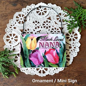 Muy querido adorno Nana mini letrero de madera regalo percha de alambre parientes EE. UU. DecoGreet - Imagen 1 de 5