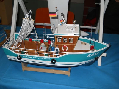 Gfk Rumpf für Heckfänger,Kutter oder Arbeitsschiffe (Teilesatz) - Bild 1 von 4