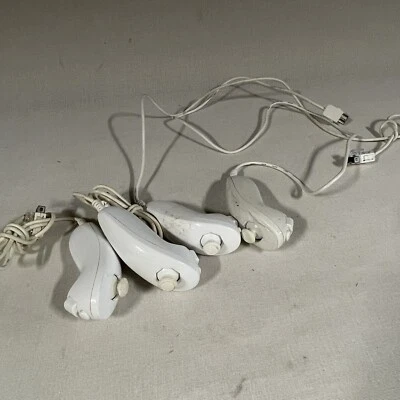 4 x Official Genuine Nintendo Wii Nunchucks Controller Gaming Sports - Image 1 of 4