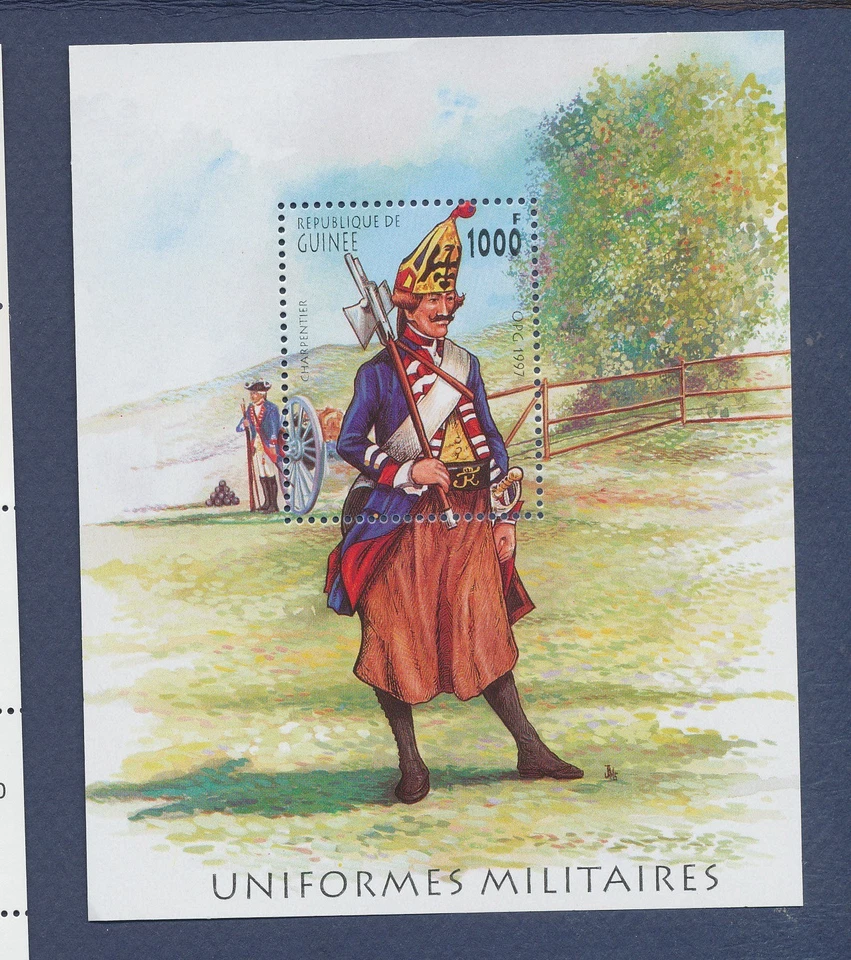GUINEE - Scott 1449G - MNH S/S - Uniforme Militar - 1997 Foto 1 de 1