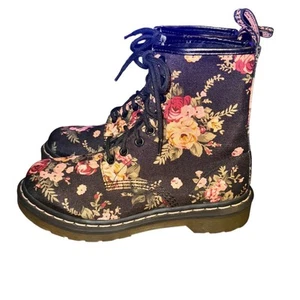Dr Martens Lace Up Boot Women's 6 Black Pink Canvas Victorian Floral Doc 8 Eye - Picture 1 of 6