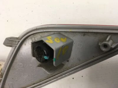 HYUNDAI SONATA HYBRID 2014 PARACHOQUES TRASERO LADO PASAJERO REFLECTOR MARCADOR DE FÁBRICA Foto 1 de 4