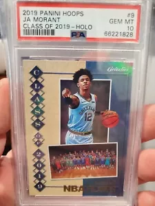 2019-20 Hoops Premium Stock Ja Morant Class of 2019 Holo Prizm RC #9 PSA 10 - Bild 1 von 1