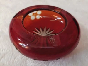Vintage Art Glass Red Ashtray Etched Flowers Retro Trinket Dish BOHO - Picture 1 of 14
