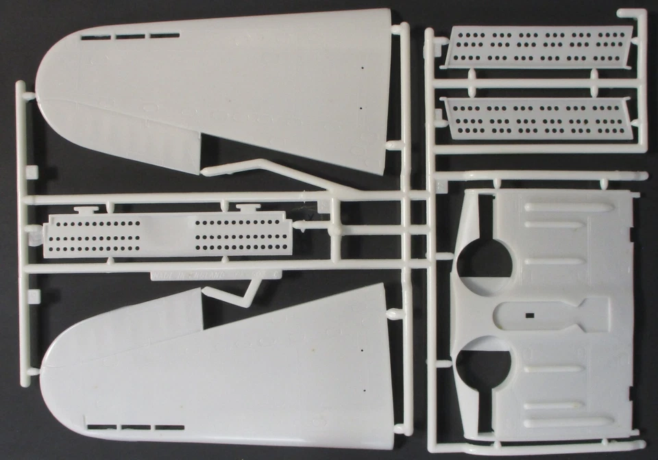 Matchbox 1/32nd Scale Douglas Dauntless - Parts Lot 2 from Kit No. PK-503 - Image 1 of 1