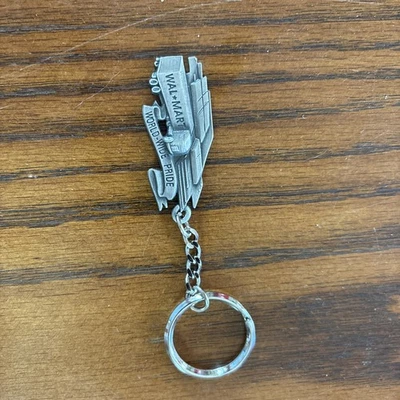 Llavero vintage Walmart World-Wide Pride Foto 1 de 3