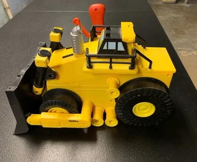 Bulldozer Hasbro Tonka 2011 brazo fuerte #05828 Foto 1 de 3