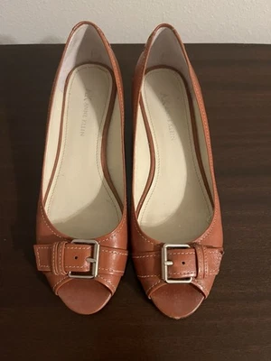 Anne Klein Womens Ilana Sz 7 Brown Peep Toe Kitten Heel Pumps - Image 1 of 4