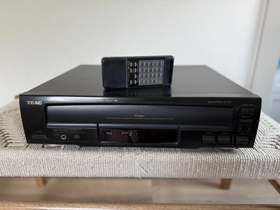 🍊Vintage 1999 TEAC 5-Disc CD Compact Changer Player | PD-D2380 POWERS ON! - Image 1 of 4