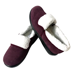 Propet Women 11 W(D) Comfort Casual Faux Fur Accent Burgundy Leather SlipOn Shoe - Picture 1 of 9