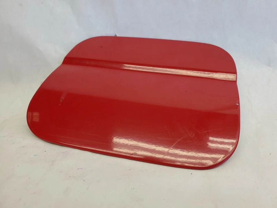 1998 1999 Subaru Legacy Outback Wagon Fuel Lid Gas Tank Filler Door - RED - Imagem 1 de 4