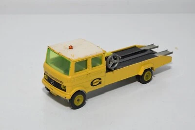 B67 1:55 SIKU V319 V 319 MERCEDES-BENZ LP 608 TOW TRUCK ADAC LARGE - Image 1 of 4