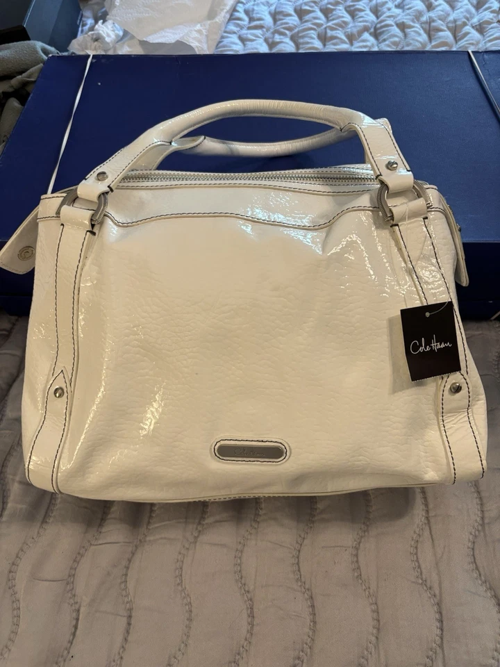 Bolso de hombro Cole Haan grande de cuero blanco tejido charol bolso de diseñador Foto 1 de 4