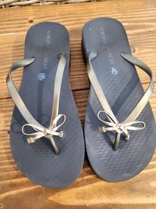 Vionic Beach Womens Flip-Flops With Metallic Gold Bow Strap Size 9.5 Brown - Foto 1 di 9