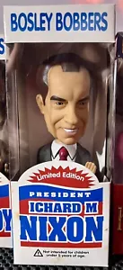 Funko Bosley Bobber Richard Nixon scatola errore di stampa/errore Bobblehead - Foto 1 di 2