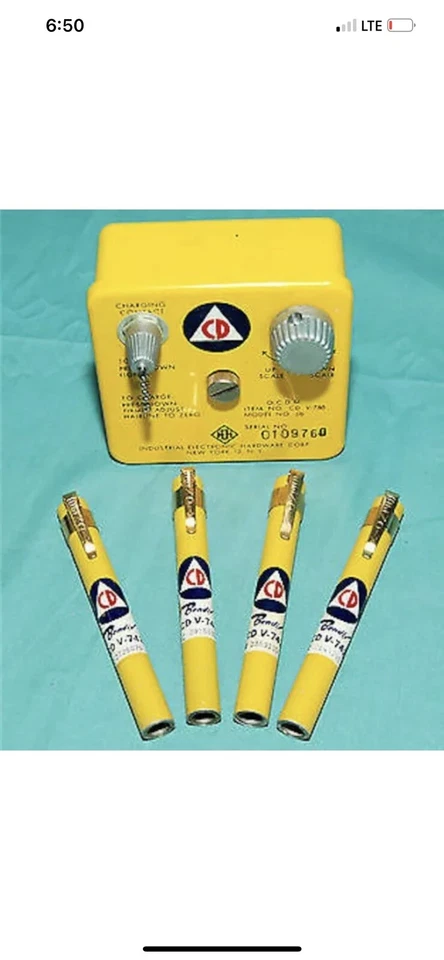 Cargador Dosímetro CDV-750 con Detector de Radiación 4 Plumas Foto 1 de 1