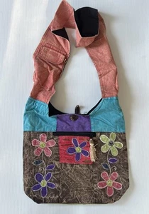 India Boutique Patchwork Daisy Hobo Bag, Growing Daisy Design, Strap Pocket, New - Picture 1 of 5